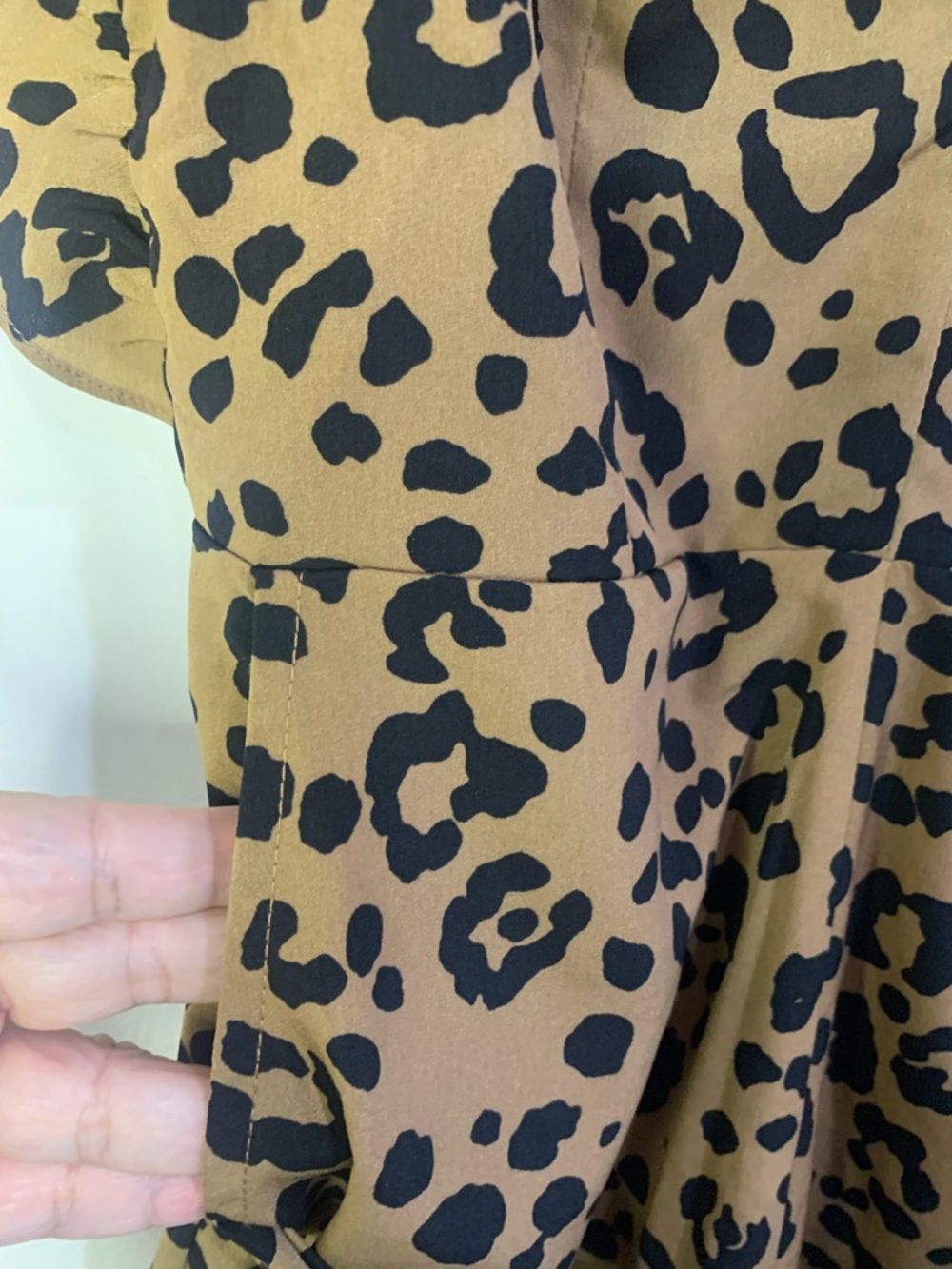 LOVERS AND FRIENDS Jill Romper Size XS Leopard Print Flutter Sleeves Ruffle Trim - Picture 4 of 15